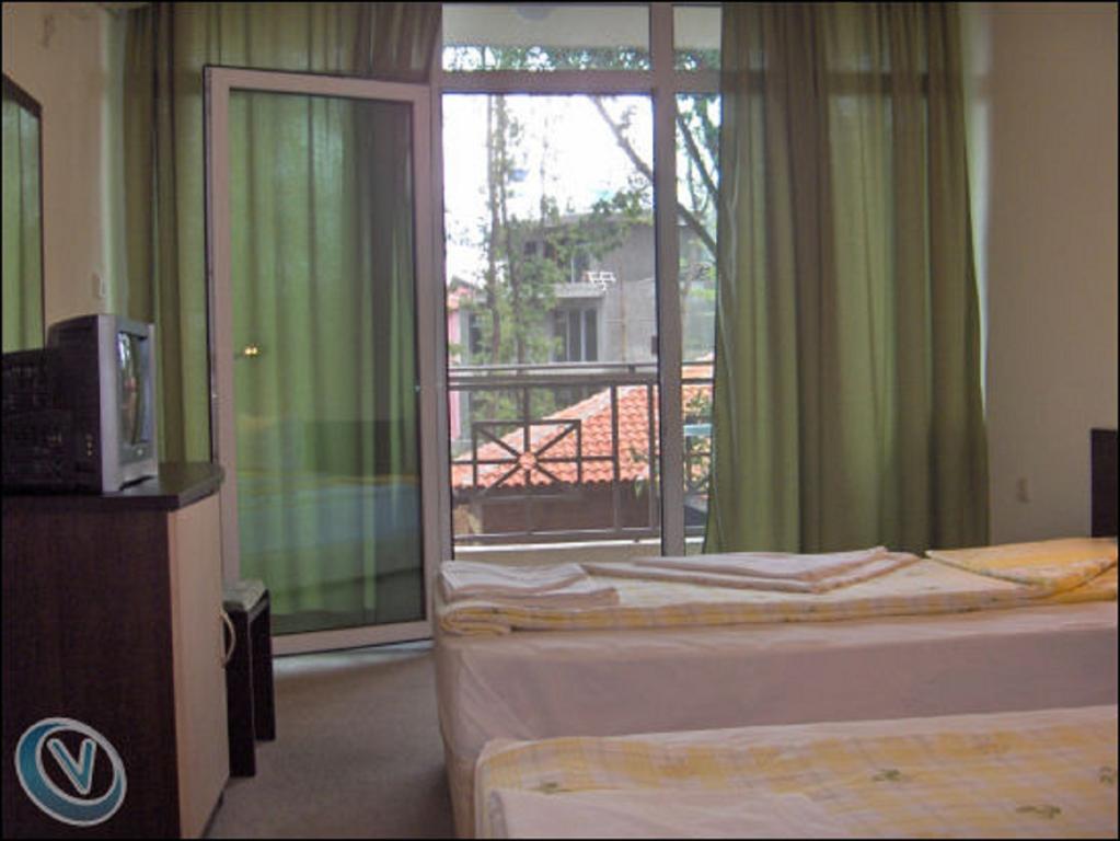 Family Hotel Phoenix Kiten Rum bild